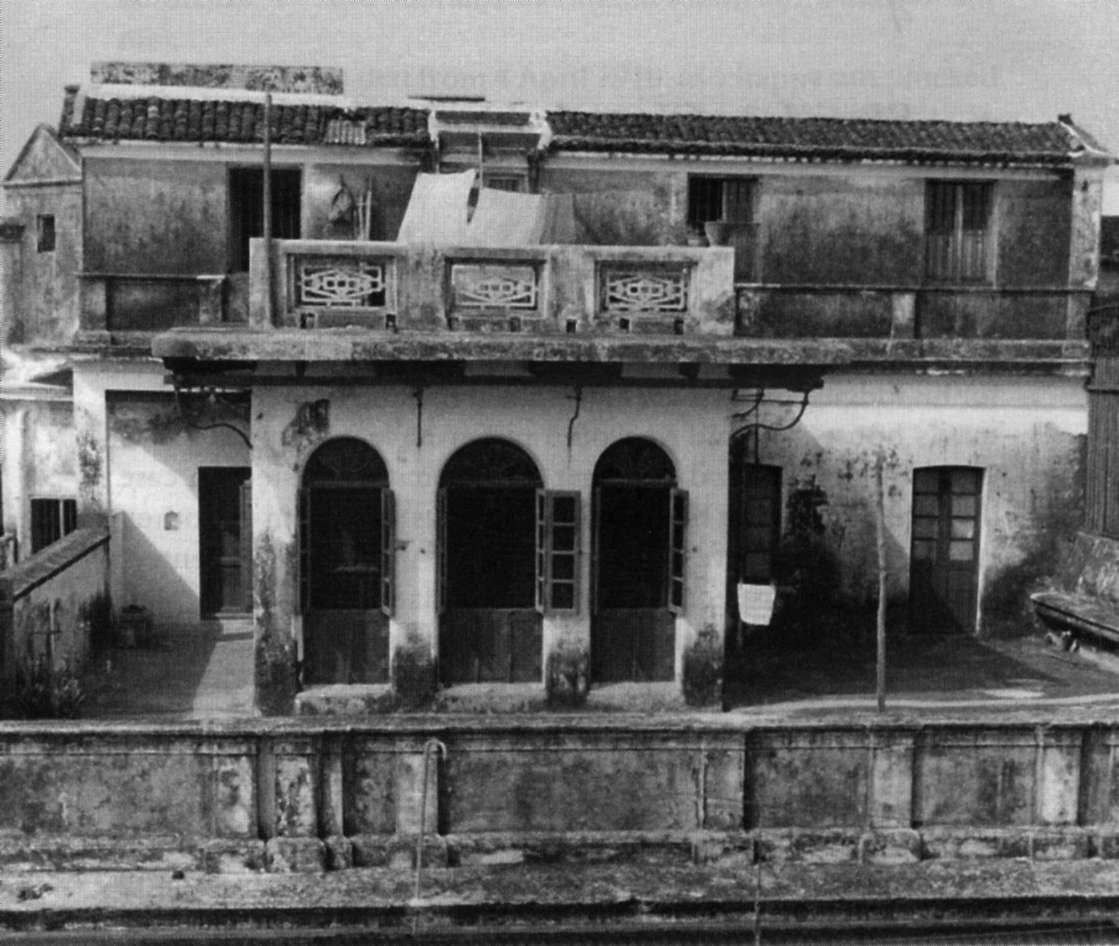 Prologue 4 - 0002-1.jpg